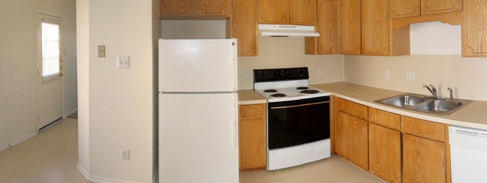 Building Photo - 4411 Jeff Scott Dr