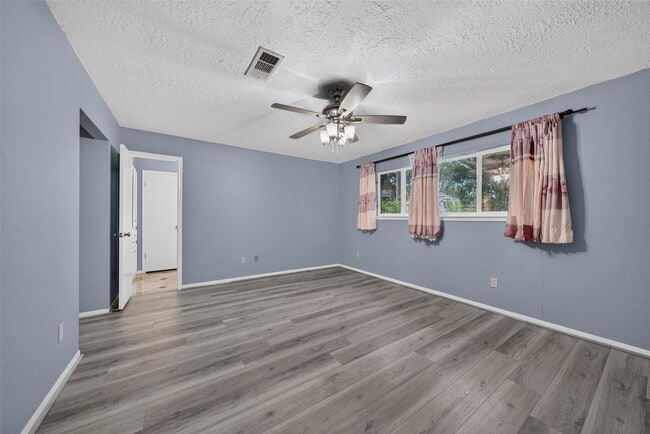 Building Photo - 5714 Arbor Vitae Dr