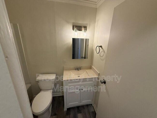 Building Photo - 1159 Tamarack Trail