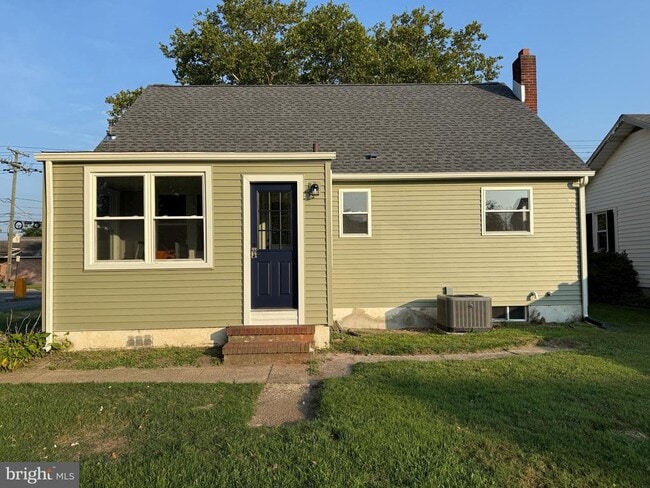 Building Photo - 518 Tatum St