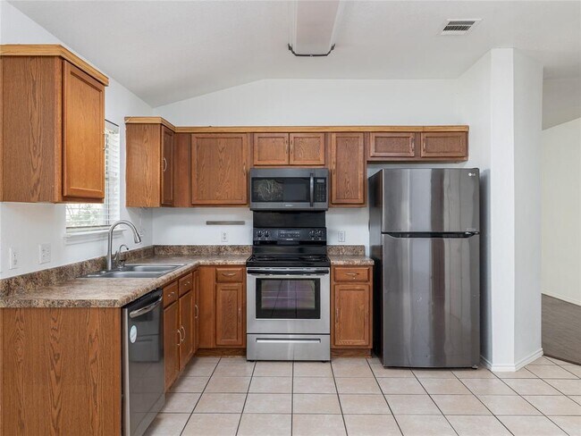 Building Photo - 222 Killian Loop