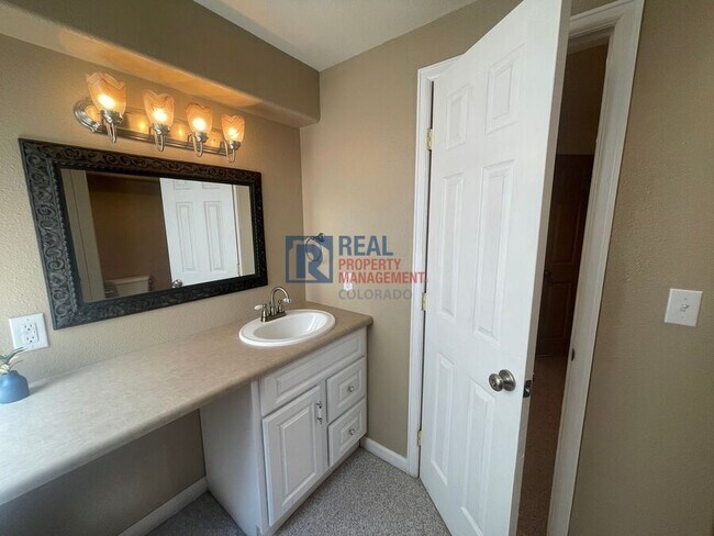 Building Photo - 6726 Annanhill Pl