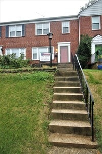 Building Photo - Lovely Towson 3bd/2ba Rowhome w/ CAC & W/D...