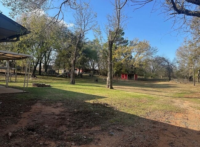 Building Photo - 15604 Gaddy Rd