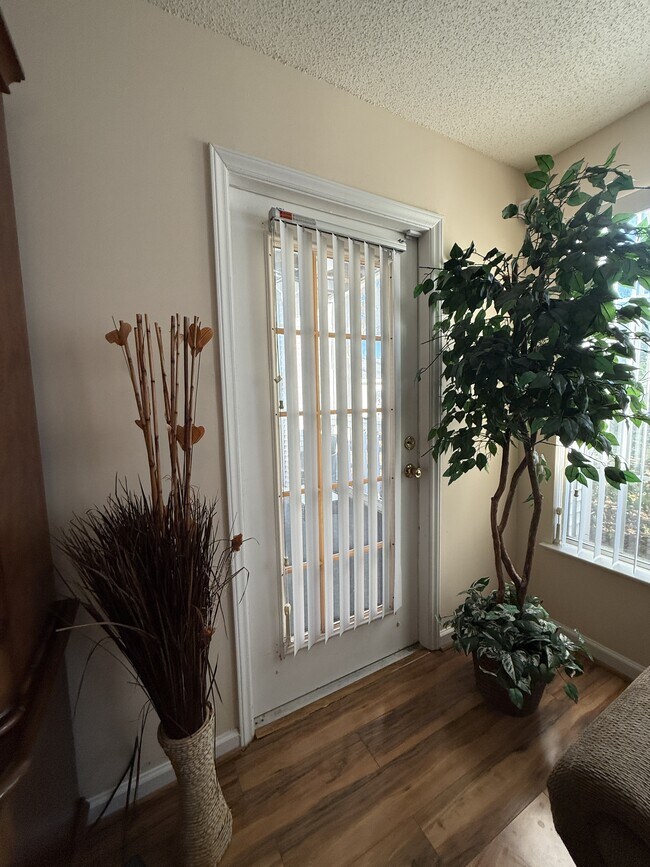 Building Photo - 1231 Ladys Island Dr