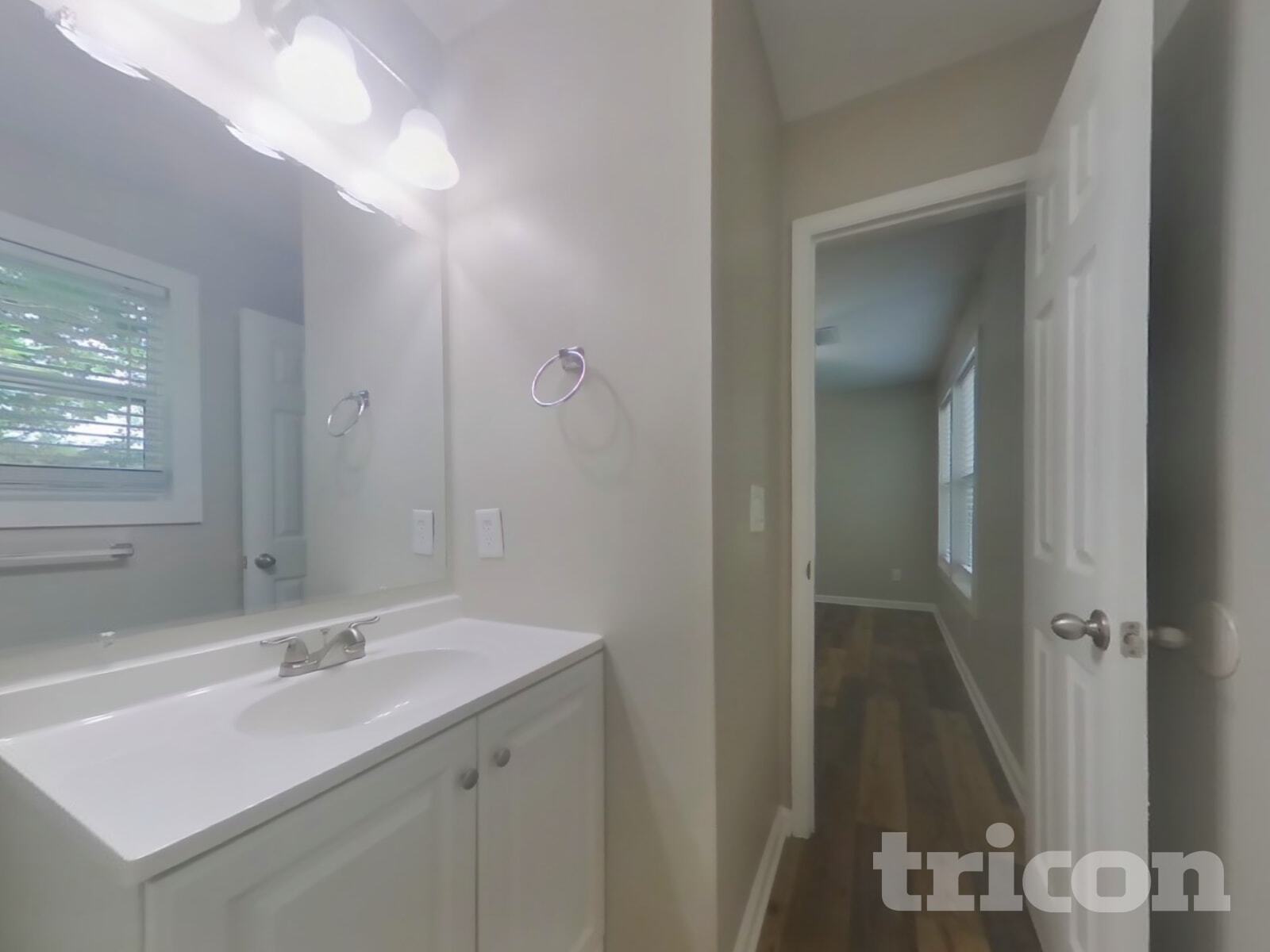 Building Photo - 1820 Crestwood Dr NW