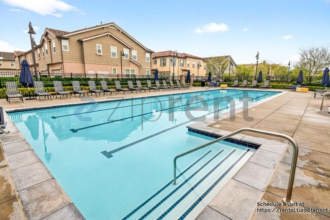 Building Photo - 12271 Summer Ln