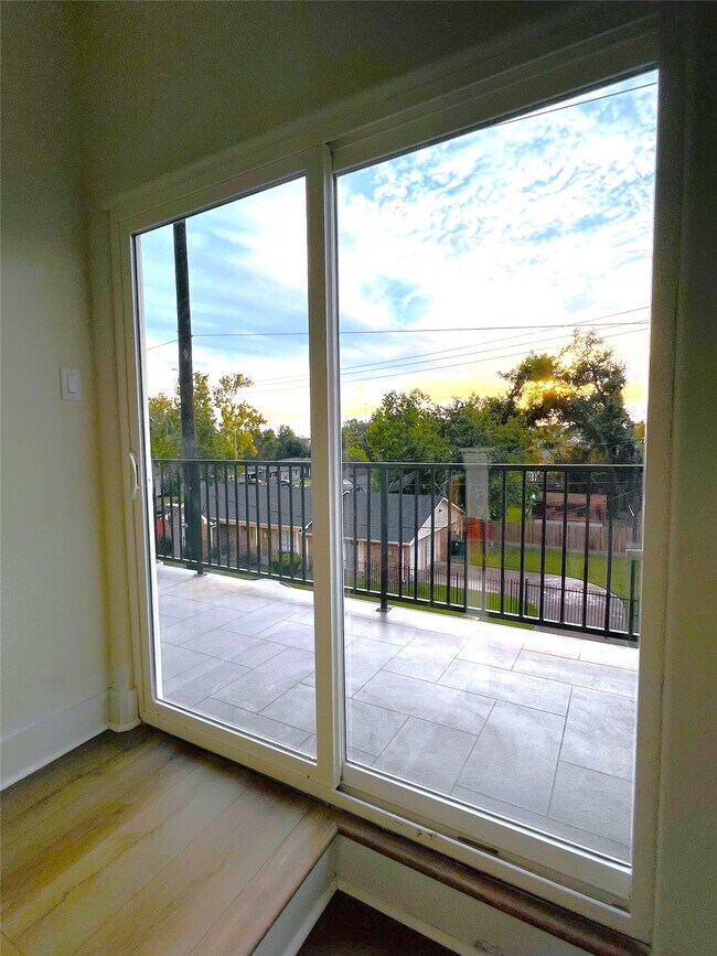 Building Photo - 3104 Arlington St