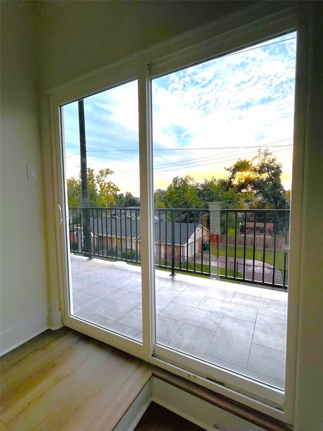 Building Photo - 3802 Yale St