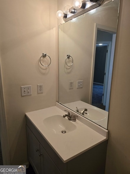 Building Photo - 65 Trelawney Ave