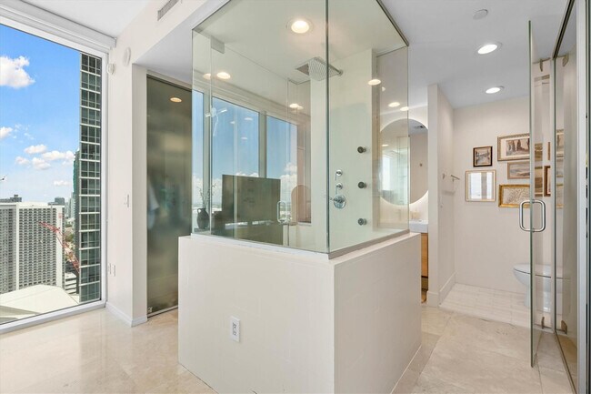 Building Photo - 1040 Biscayne Blvd