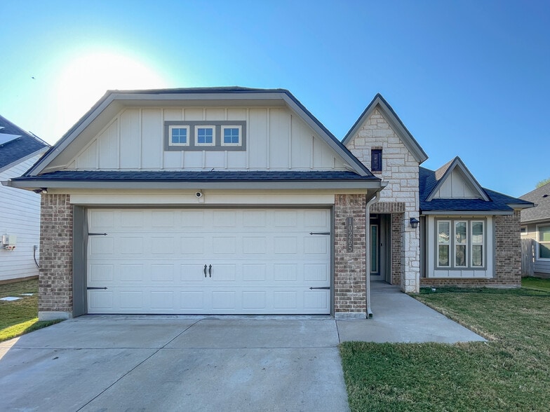 Primary Photo - 10265 Driskill Dr
