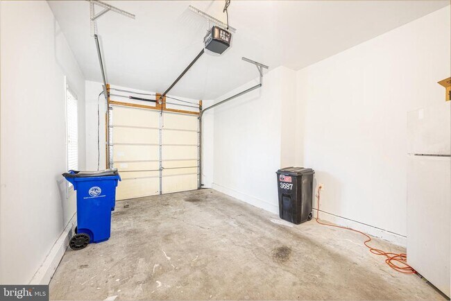 Building Photo - 3687 Spring Hollow Ln