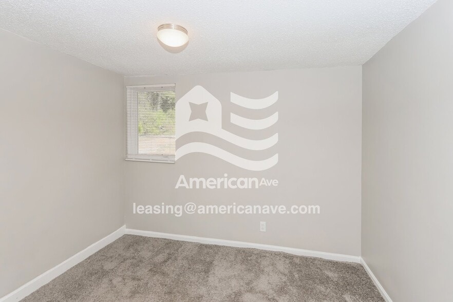 Building Photo - 108 Torres Dr