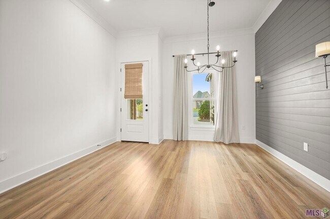 Building Photo - 39262 Bridge Path Ln