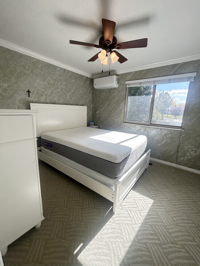 Building Photo - 1094 Gravel Hills Dr