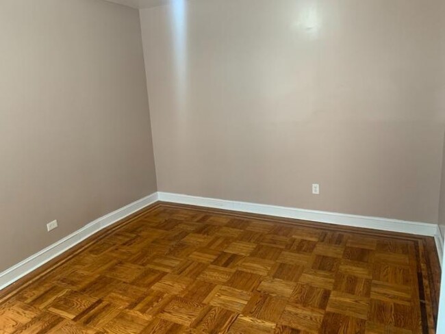 Building Photo - 2 bedroom in BRONX NY 10468