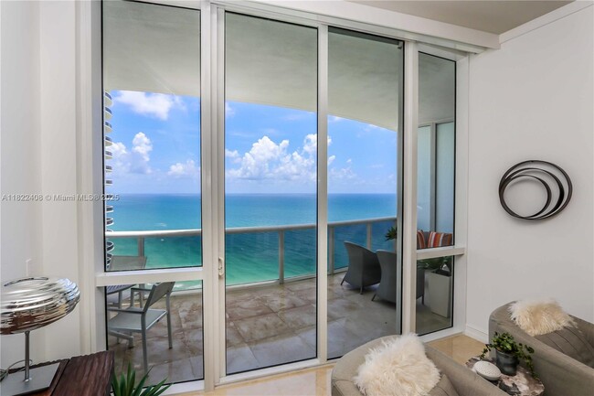 Building Photo - 15901 Collins Ave