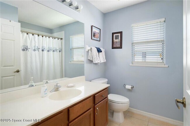 Building Photo - 935 Southlakes Way SW