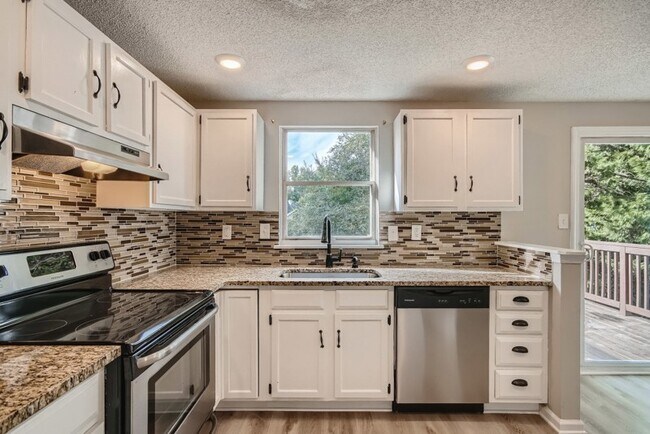 Primary Photo - 5934 Sunrise Ct