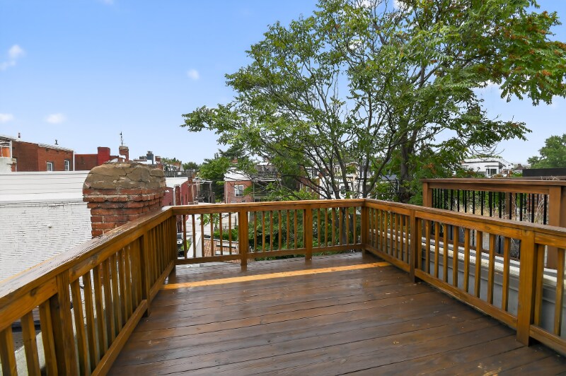 Building Photo - 1241 Kenyon St NW