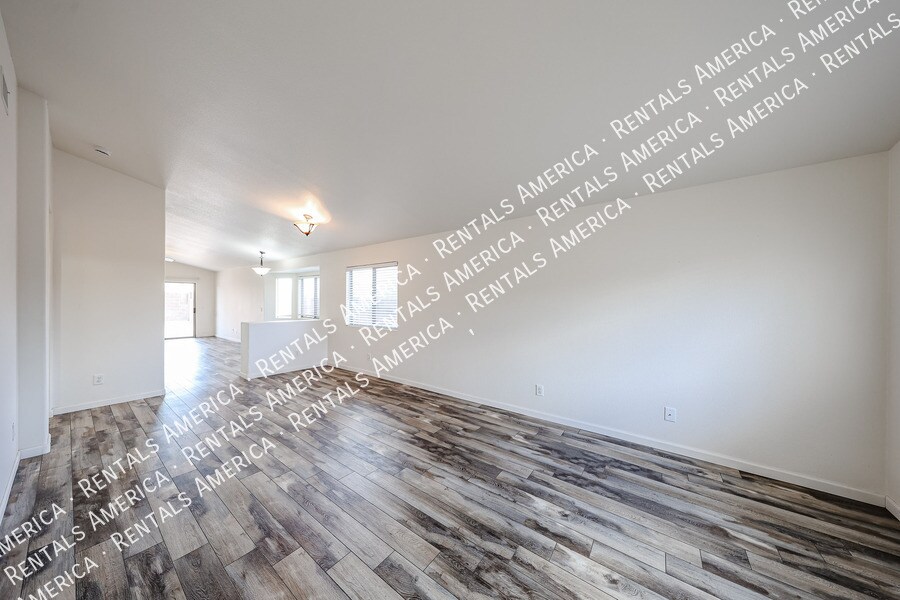 Building Photo - 6437 W Saddlehorn Rd