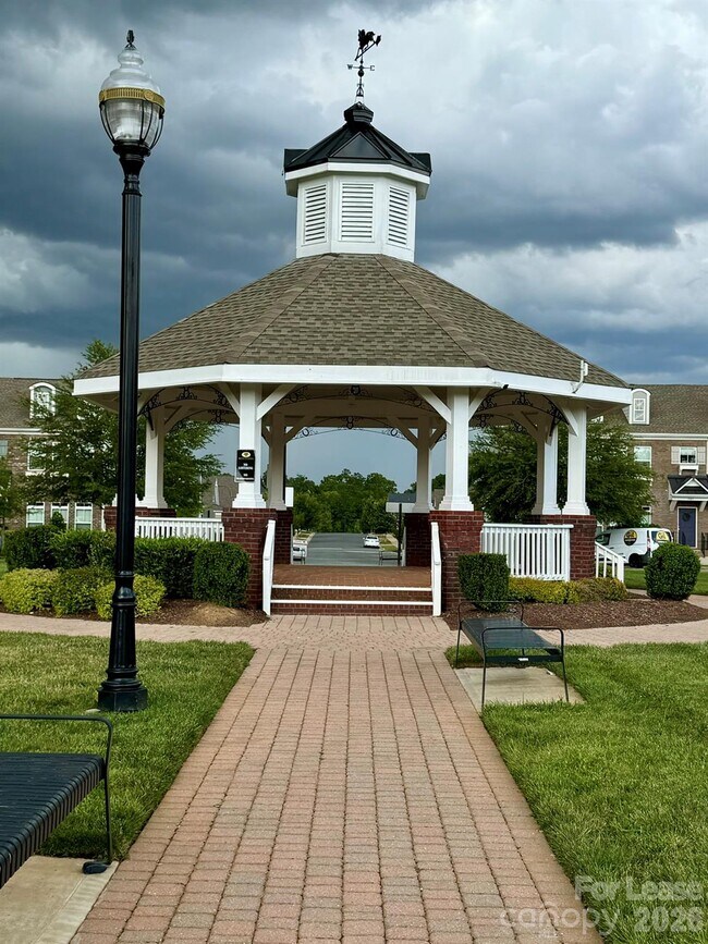 Building Photo - 5117 Alysheba Dr