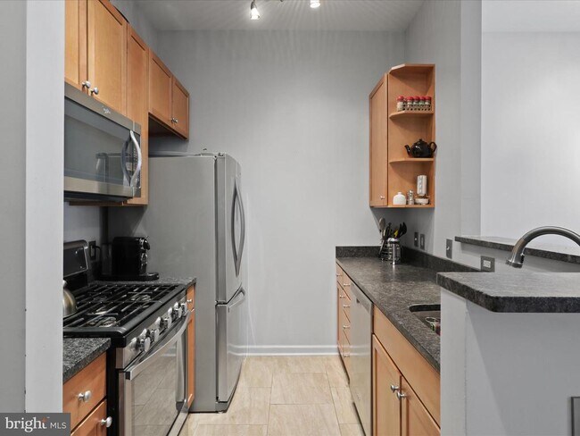 Building Photo - 309 Holland Ln