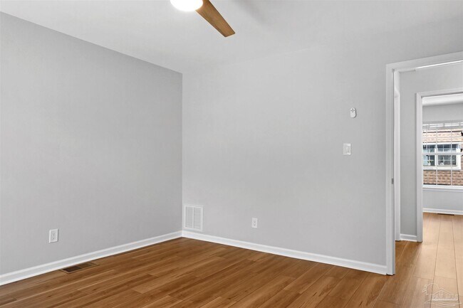 Building Photo - 2106 Schwab Ct