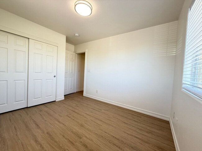 Building Photo - 2696 Begonia Valley Ave