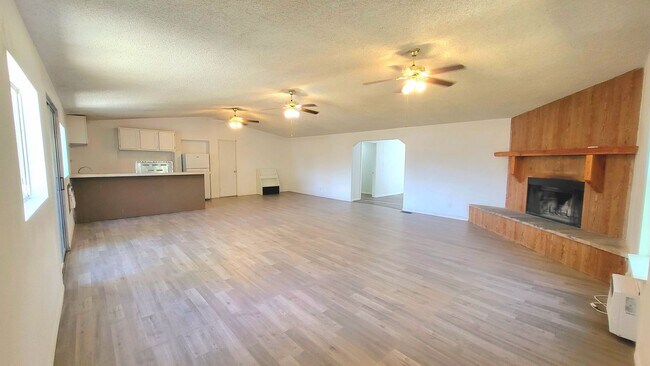 Building Photo - 521 Alaska Way
