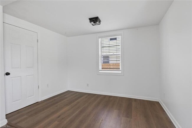 Building Photo - 8507 Chapin St