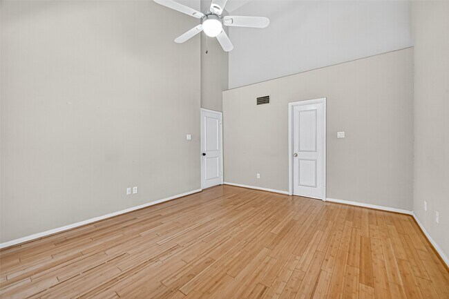 Building Photo - 1535 Beaconshire Rd