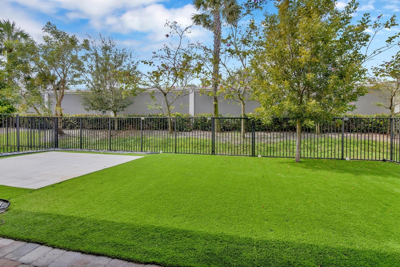 Building Photo - 6091 Yerba Buena Ct