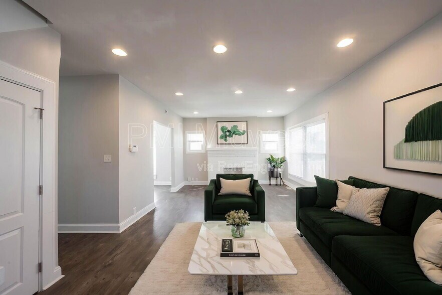 Building Photo - 3117 N Park Ave