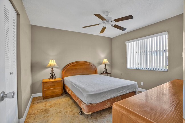 Building Photo - 6722 Moonlit Dr