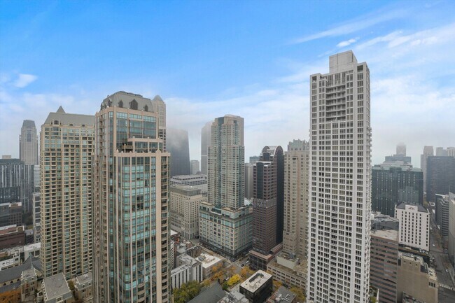 Building Photo - 10 E Ontario St