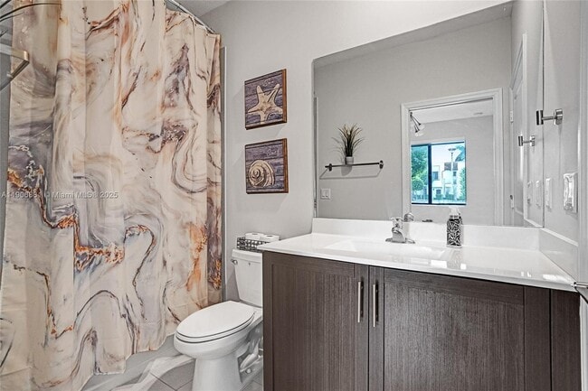 Building Photo - 391 NE 208th Terrace