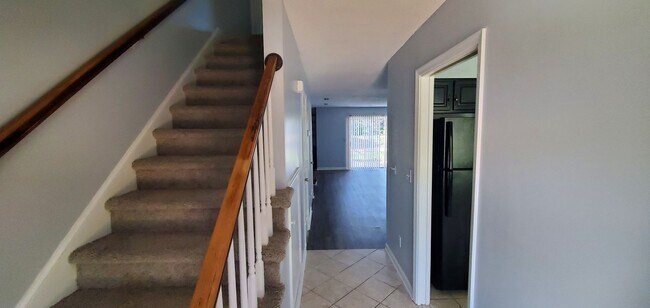 Building Photo - 1103 Yellowbell Pl