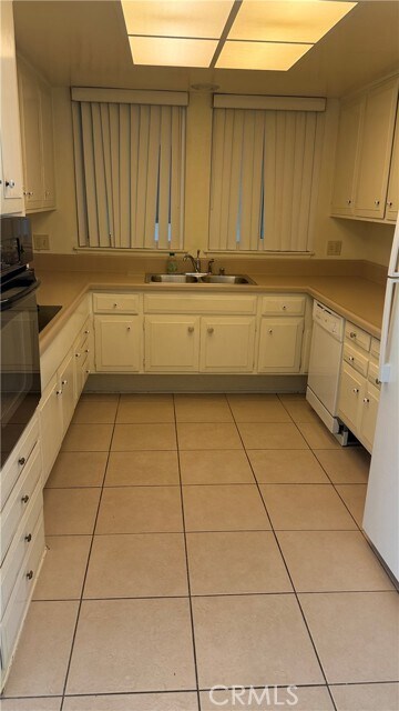 Building Photo - 76 Calle Aragon