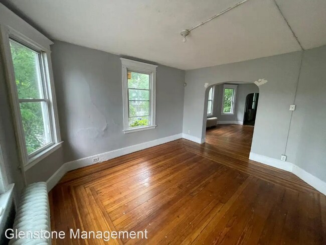 Building Photo - 259 Cooke St
