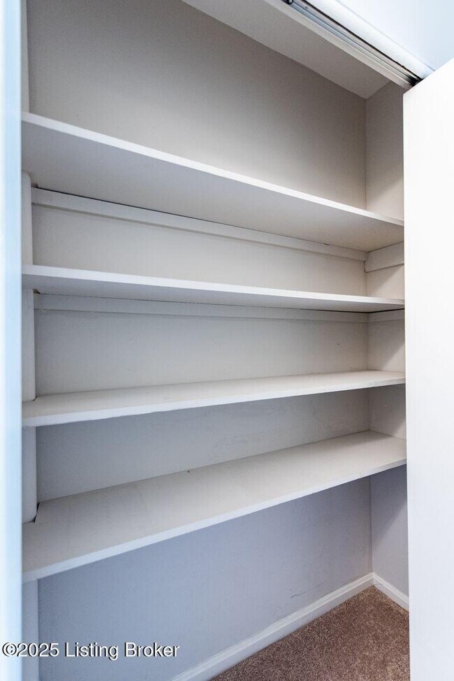 Building Photo - 2159 Bonnycastle Ave