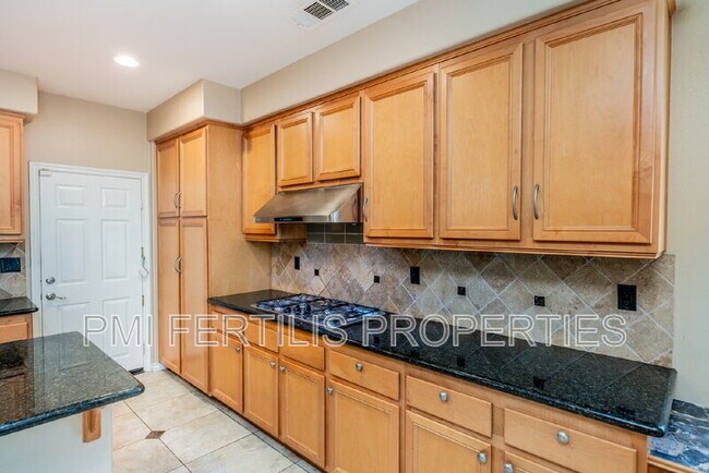 Building Photo - 12494 Breeze Ln