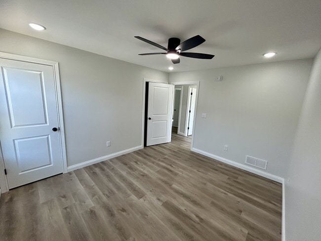 Building Photo - 75 Bluegrass Rd