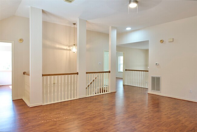 Building Photo - 6506 Taimer Ct