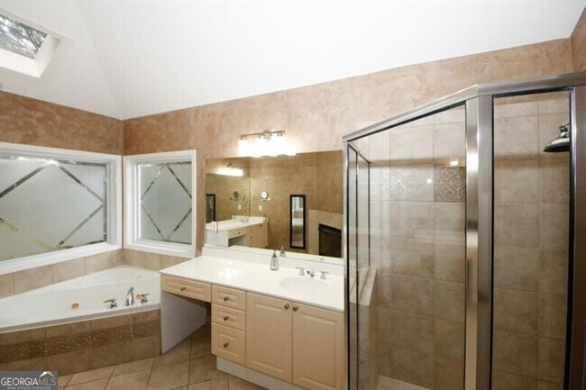 Building Photo - 1354 Brookhaven Village Cir NE