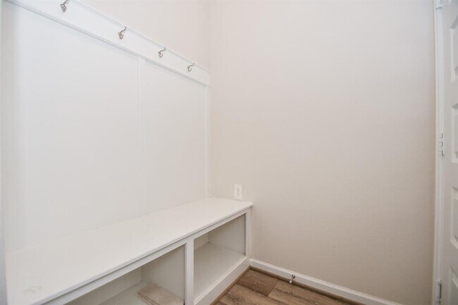 Building Photo - 10803 Spiny Caterpillar Ct
