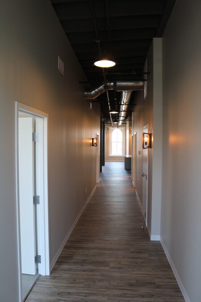 Building Photo - 628 Washington St