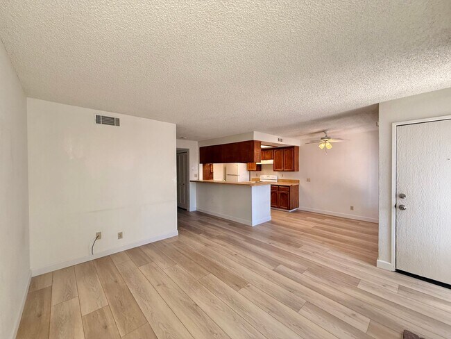 Building Photo - 4666 Mission Ave