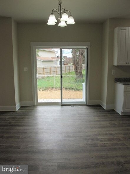 Building Photo - 43 Lee St